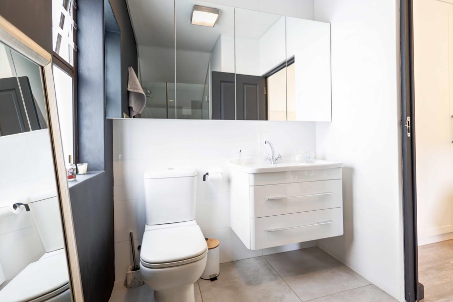 To Let 3 Bedroom Property for Rent in Graanendal Western Cape